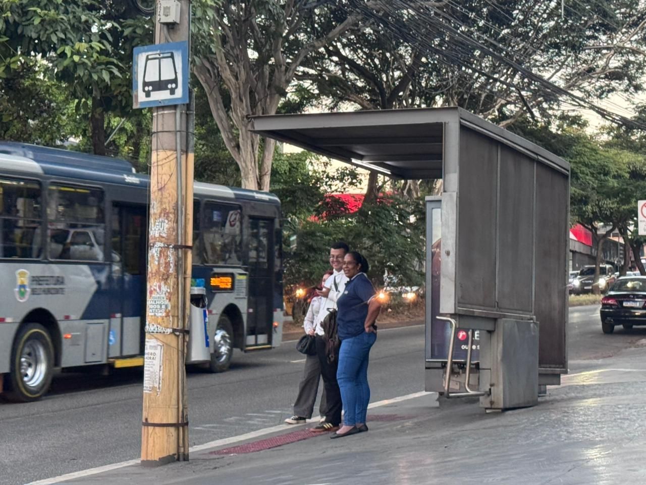 Projeto que prevê abrigos em todos os pontos de ônibus de BH é aprovado na Câmara