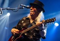 Morre Luiz Carlini, referência do rock brasileiro, aos 73 anos