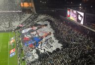 Corinthians x São Paulo: torcida abre bandeirão com tema de série de super-heróis