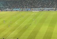 Titular do Grêmio se machuca no início do jogo com Flamengo e preocupa