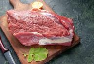 União Europeia veta importações de carne e animais do Brasil