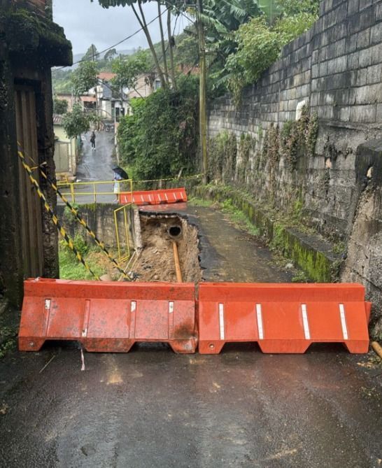 Prefeitura de Ouro Preto decreta situação de emergência após deslizamento no Alto da Cruz