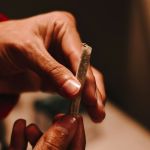 Multa de R$ 1,5 mil para quem for pego usando drogas em BH é aprovada pela Câmara