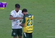 Goleiro do Goiás se machuca, e volante ex-Cruzeiro assume gol no Mineirão