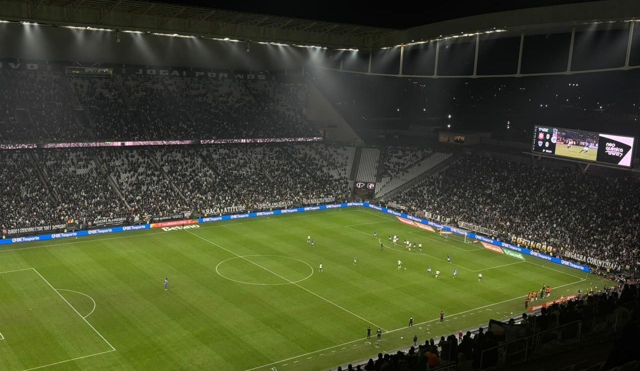 Corinthians vence Barra e avança com facilidade às oitavas da Copa do Brasil
