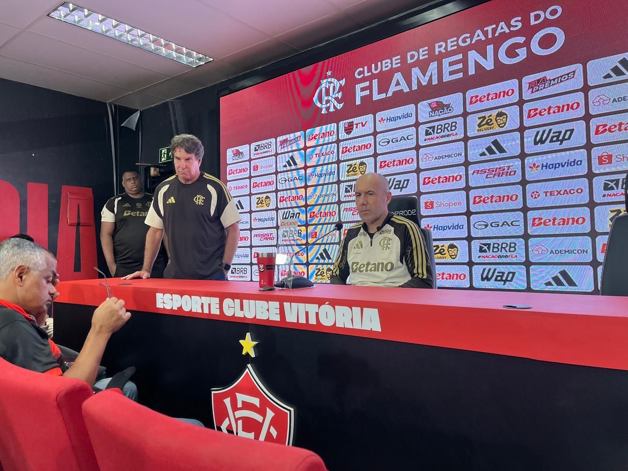 Jardim abre o jogo sobre pressão no Flamengo após queda na Copa do Brasil