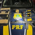 PRF apreende fuzil, pistolas e drogas em abordagem na BR-101, na Serra