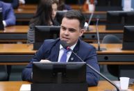 Comissão da Câmara aprova projeto que autoriza porte de arma para médicos veterinários