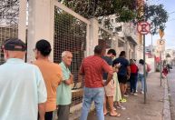 População celebra postos abertos no sábado para vacinação contra a gripe 'Utilidade pública'