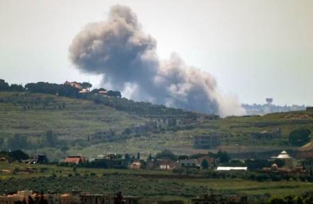 Ataques aéreos israelenses mataram sete pessoas no país neste domingo
