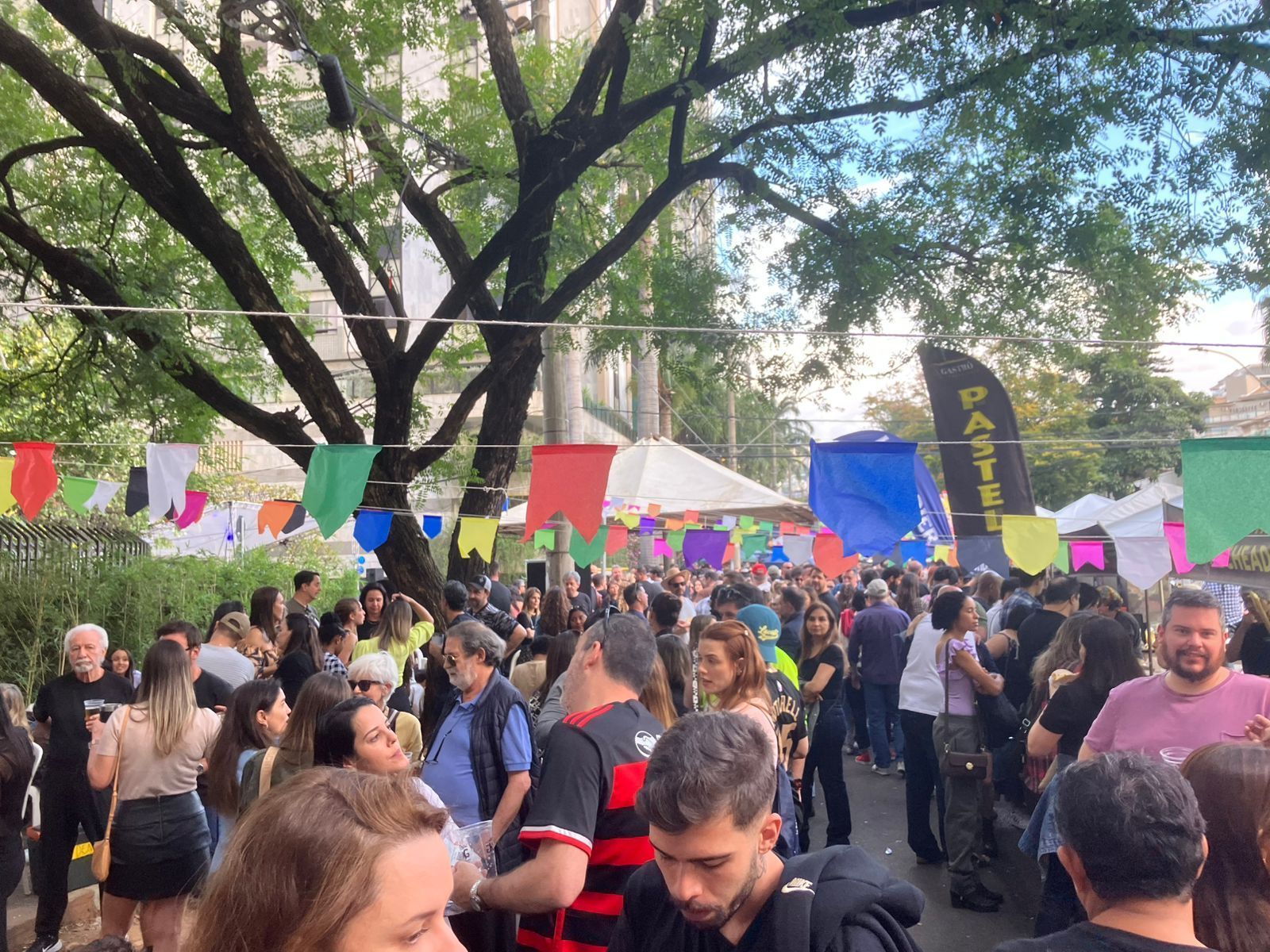 Blues na Praça mistura festa junina e blues em edição especial neste sábado (6)