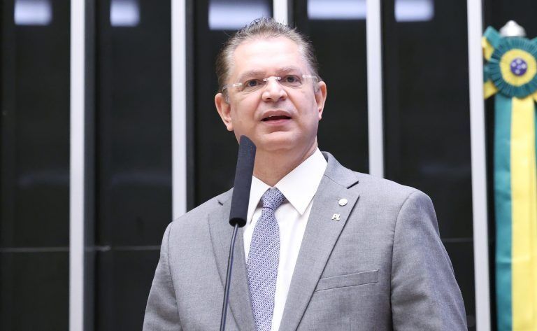 Câmara aprova projeto que proíbe sigilo sobre gastos com passagens e diárias