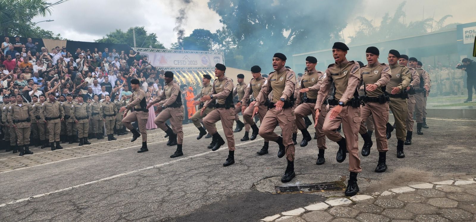Formatura de novos policiais militares do 14º BPM em Ipatinga marcada por emoção