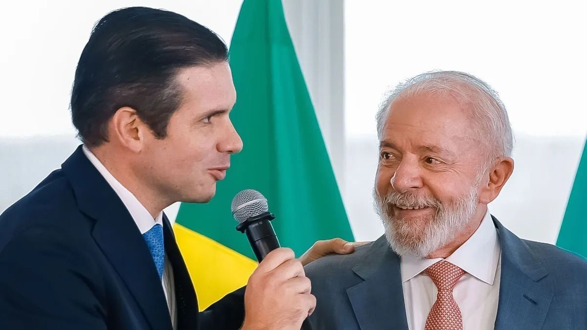 Relatório da PEC da escala 6x1 deve sair após reunião entre Lula e Motta, na segunda (25)