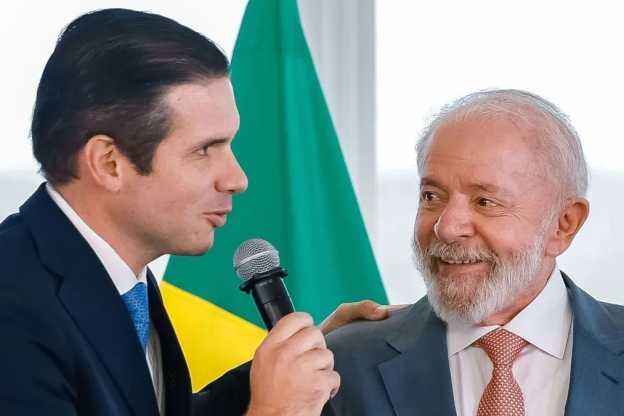 Relatório da PEC da escala 6x1 deve sair após reunião entre Lula e Motta, na segunda (25)