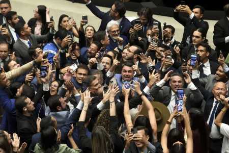 AGU volta ao STF contra Lei da Dosimetria e pede suspensão da norma