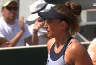 Bia Haddad lamenta derrota em Roland Garros e revela mal-estar durante partida