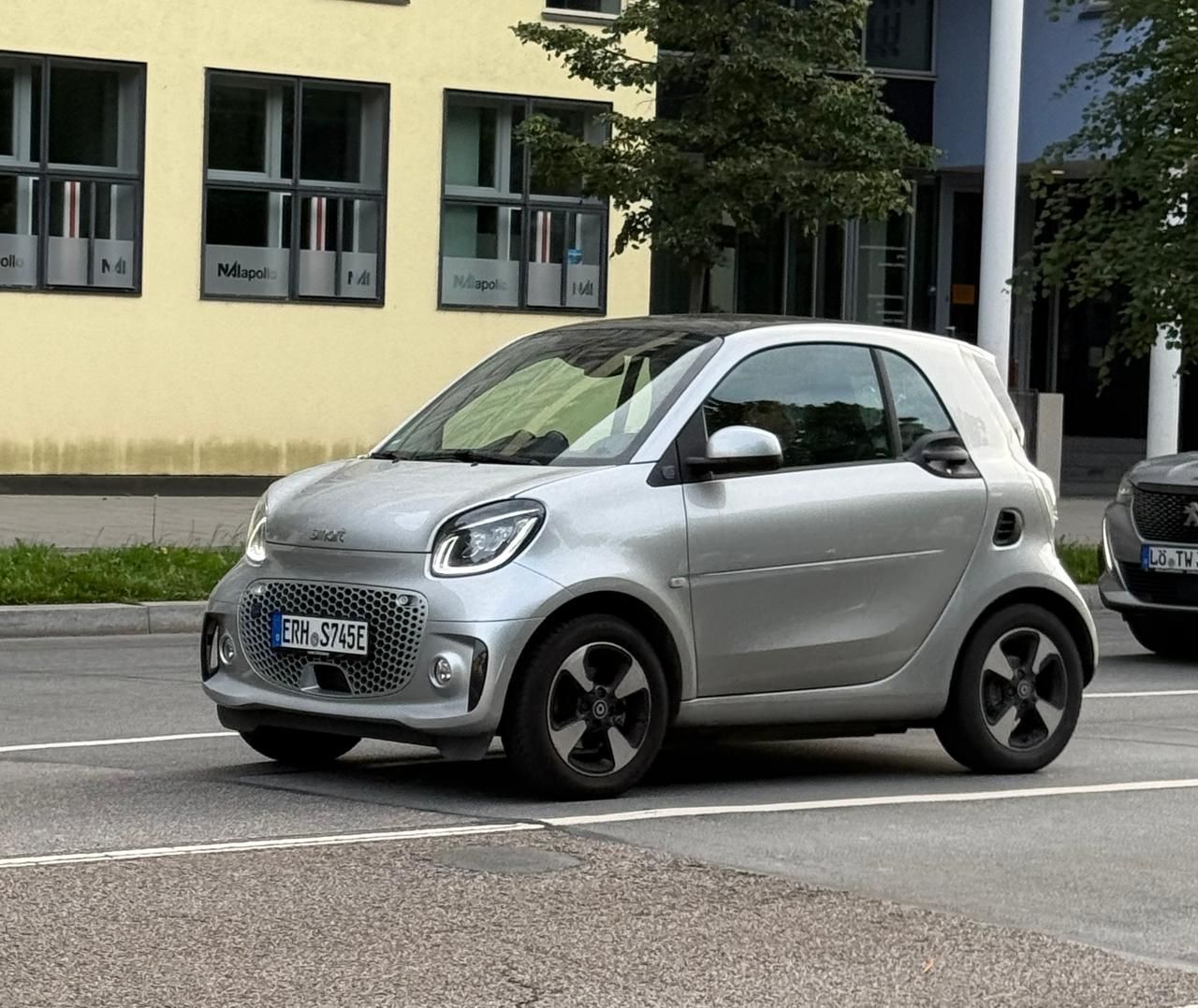 Carro elétrico popular vai dar certo na Europa? E no Brasil daria?