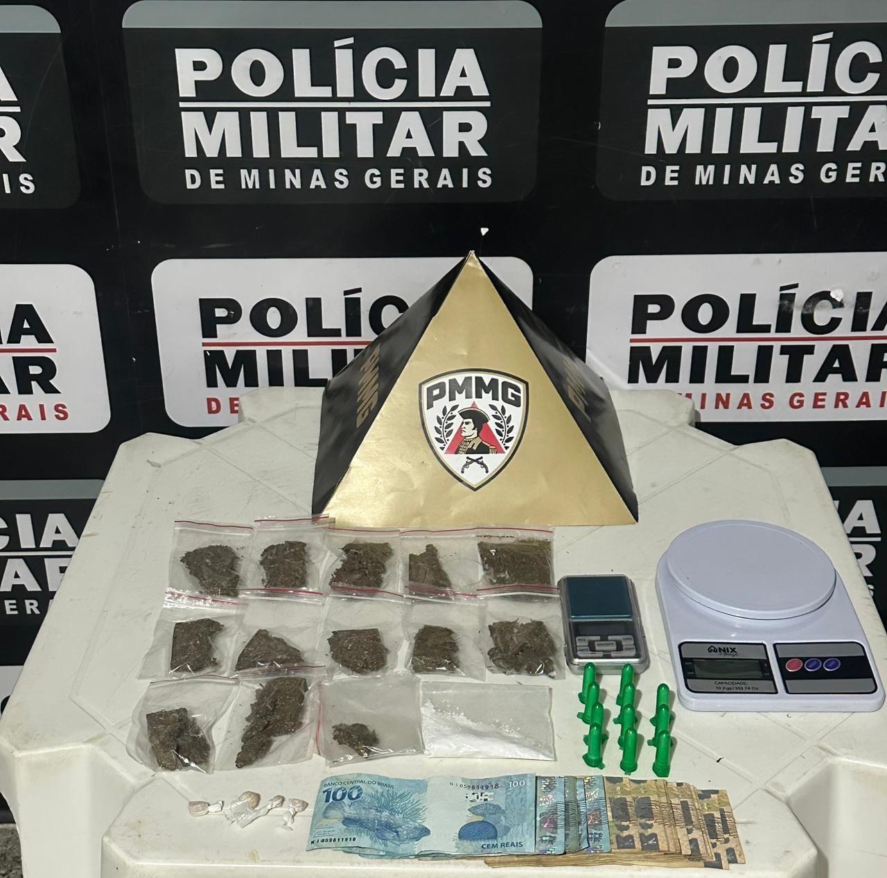 Drogas são apreendidas em apartamento no centro de Ipaba, após denúncias