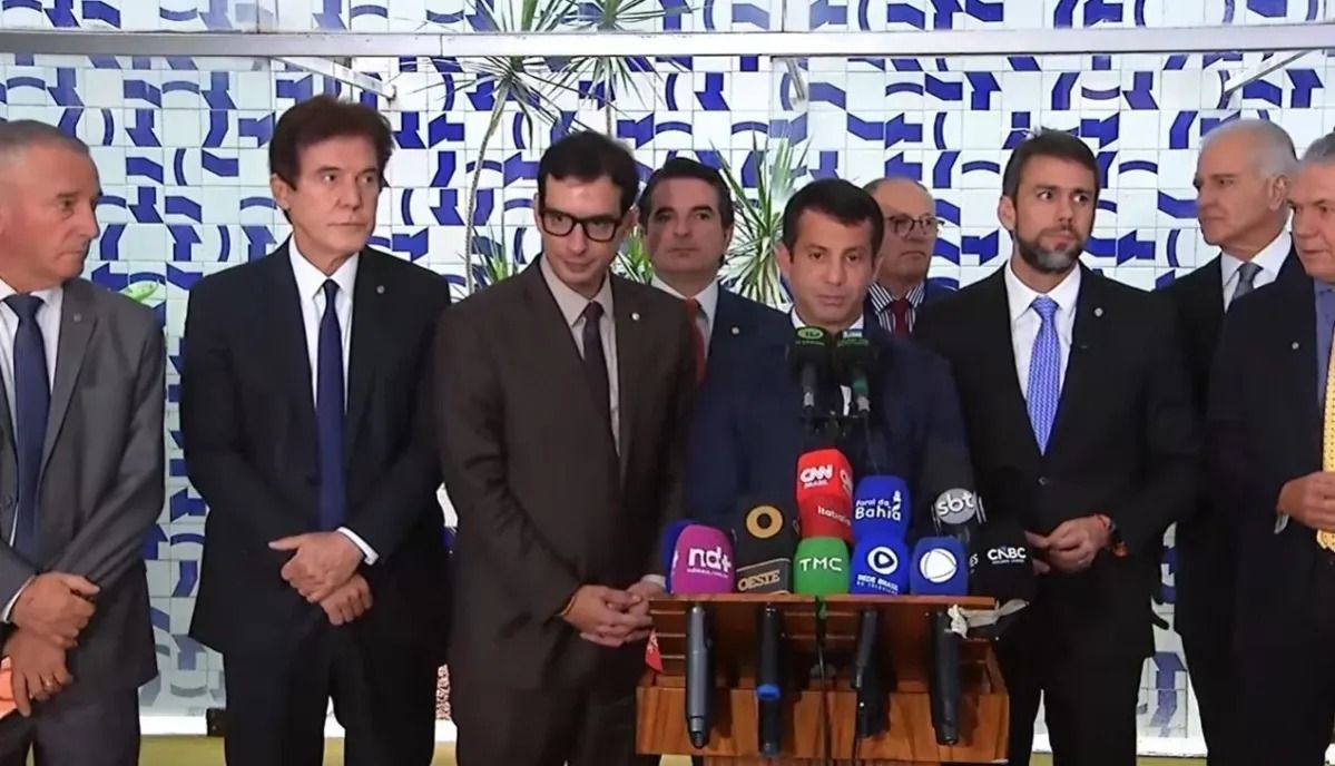PP e União Brasil fecham apoio à PEC do fim da escala 6x1