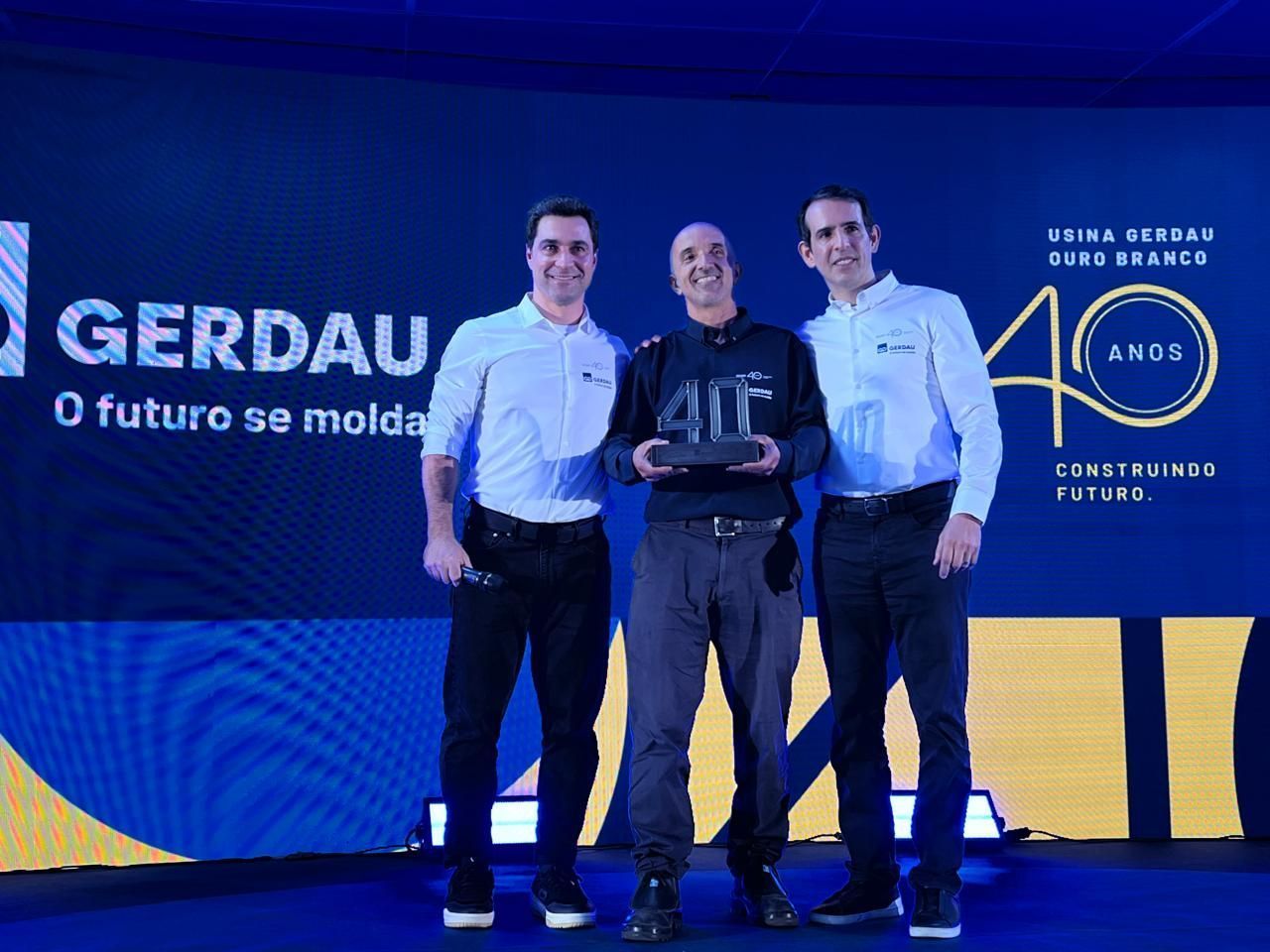 Gerdau comemora 40 anos da Usina de Ouro Branco com homenagem a colaboradores