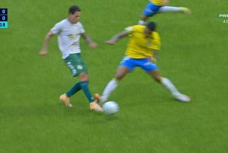 Allan, do Palmeiras, é expulso contra a Chapecoense