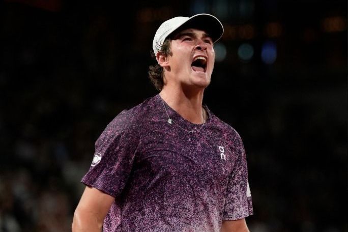 João Fonseca revela sentimento de vitória em Roland Garros sob presença de Guga