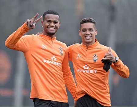 Alisson e Pedrinho, ex-companheiros de Atlético, se reencontraram no Shakhtar • Reprodução / Shakhtar Donetsk
