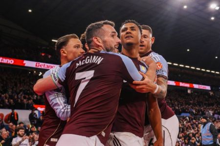Aston Villa atropelou o Liverpool na Premier League