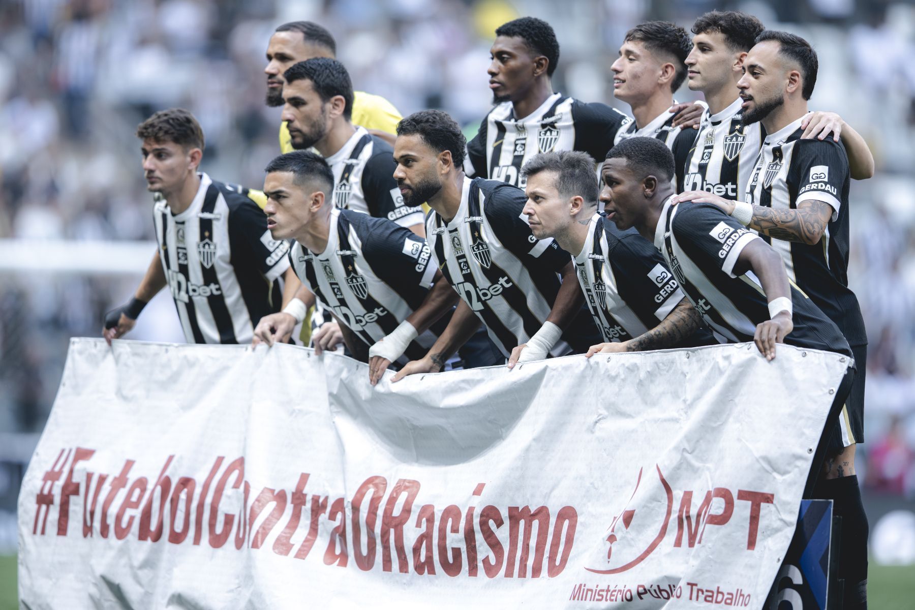 Com trauma no pé, titular do Atlético fica fora de jogo contra o Ceará