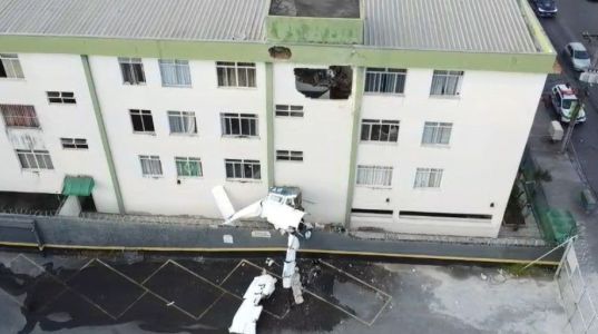 Queda de avião em BH matou três pessoas
