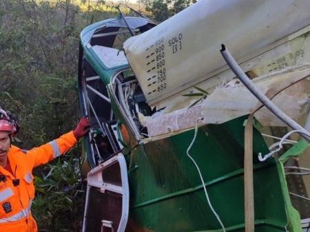 Queda de avião mata piloto no inteiror de MG