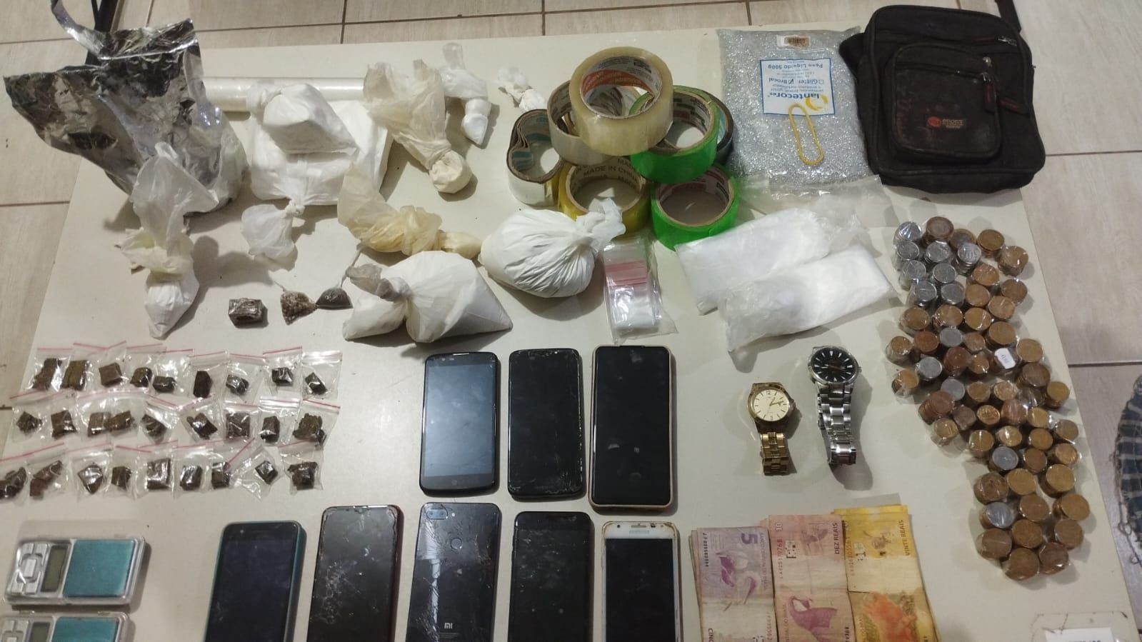 Homem é preso suspeito de tráfico de drogas em Padre Carvalho