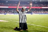Jordan Barrera aproveita vácuo e ganha destaque no Botafogo