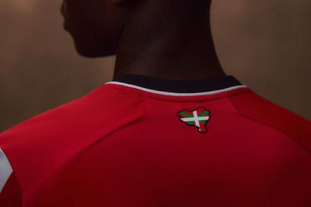 Camisa "polêmica" do Athletic Club Bilbao