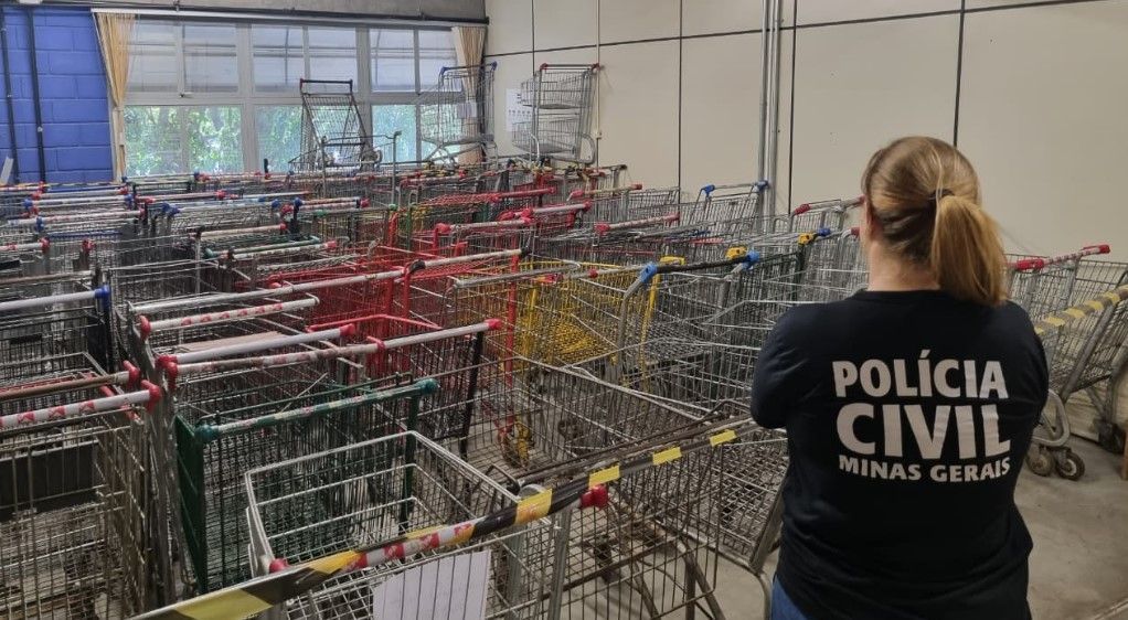 Operação apreende 120 carrinhos de supermercados furtados em Belo Horizonte