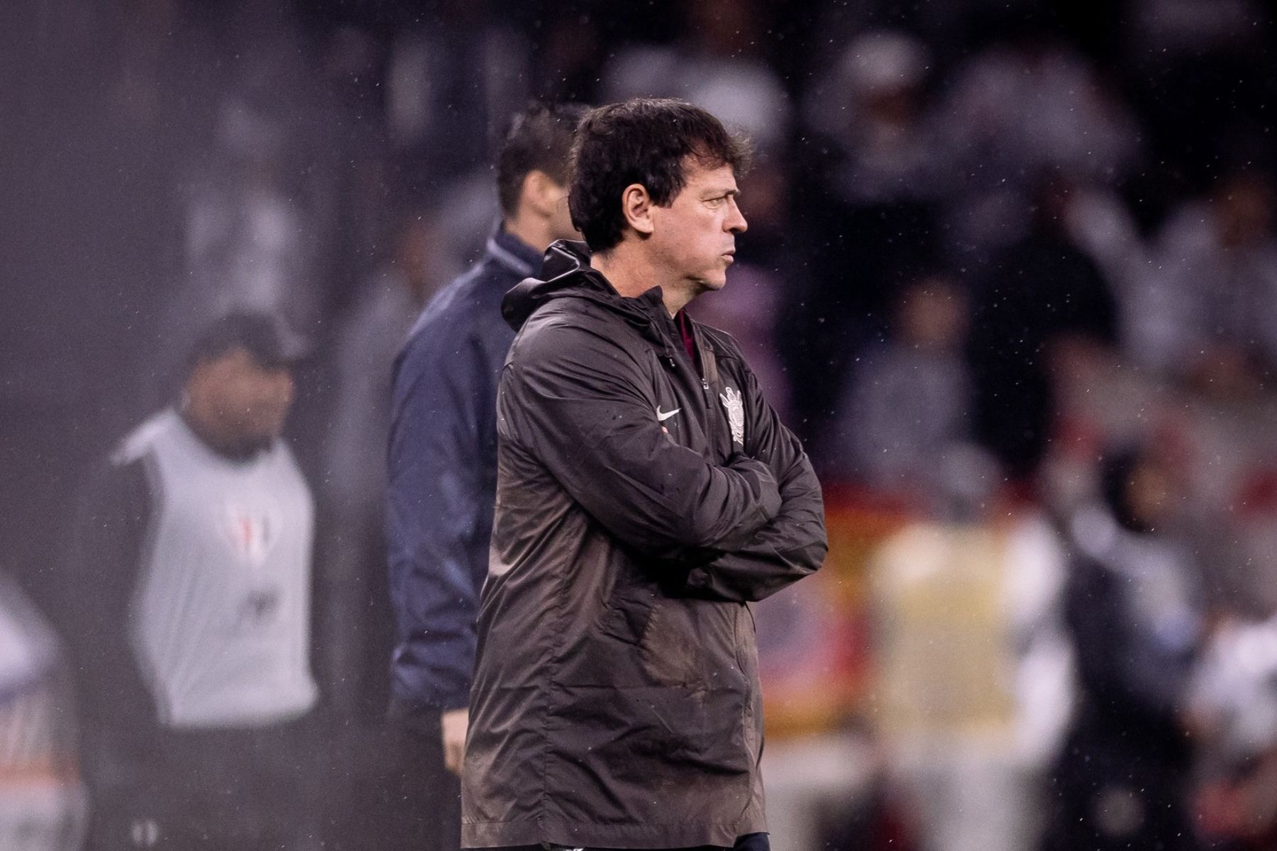 Fernando Diniz quebra recorde histórico da Libertadores em empate do Corinthians