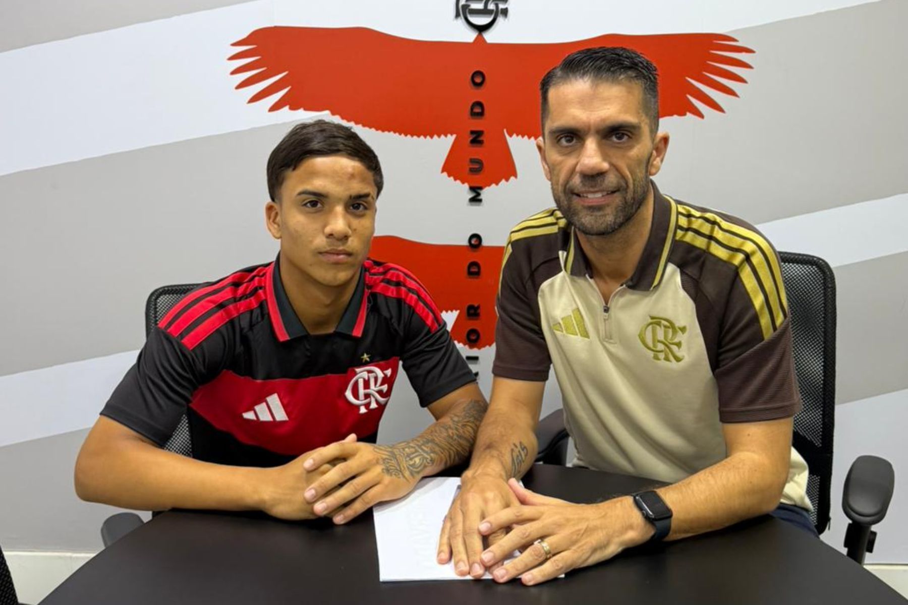 Flamengo anuncia contratação de promessa com multa de 50 milhões de euros