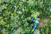 Veja o momento em que drone encontra avião que caiu em MG