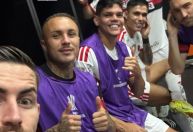 Elenco do Flamengo publica foto no vestiário em meio à confusão de jogo pela Libertadores