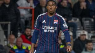Endrick dá assistência, mas Lyon perde para Toulouse e vê vaga na Champions ameaçada