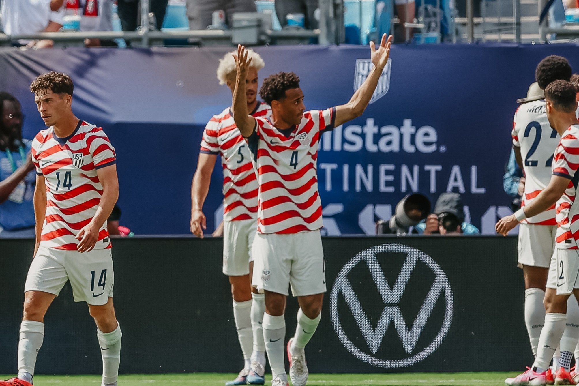 Estados Unidos vencem Senegal em amistoso preparatório para a Copa do Mundo