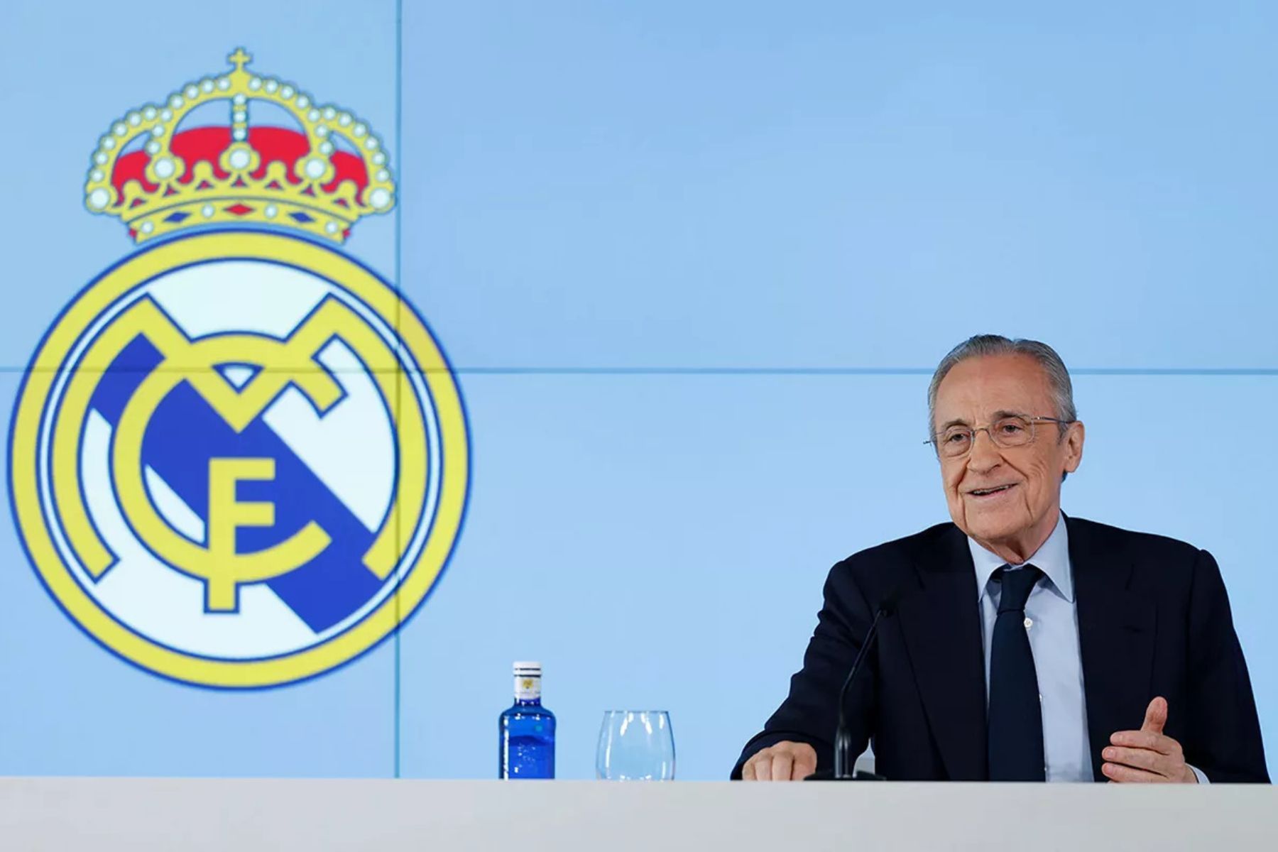 Presidente do Real Madrid reage a briga no vestiário, rebate críticos e anuncia eleição