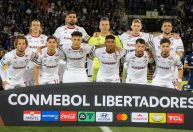 Ídolo de Cruzeiro e Fluminense, Fábio quebra recorde histórico da Libertadores