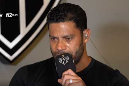 Hulk se emocionou ao falar de sua trajetória no Atlético