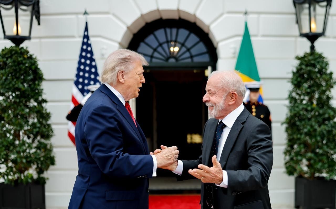 'Eu tenho 12 anos de mandato', diz Lula sobre ter mais experiência política que Trump