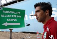 Conmebol toma decisão sobre dedo do meio mostrado por Abel Ferreira, do Palmeiras