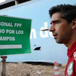Conmebol toma decisão sobre dedo do meio mostrado por Abel Ferreira, do Palmeiras