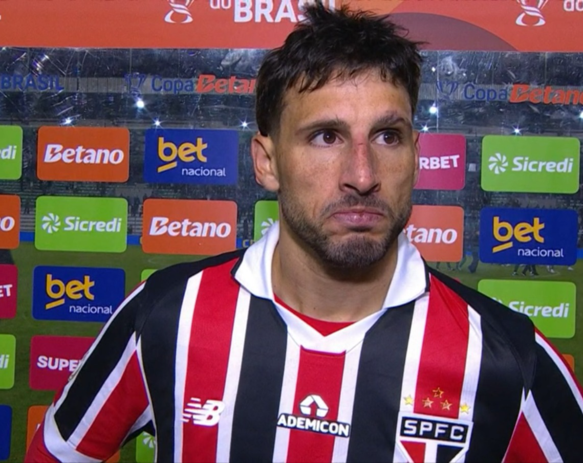 Calleri aponta culpados pela queda do São Paulo na Copa do Brasil e desabafa