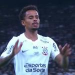 Volante e atacante do Corinthians são vaiados pela torcida em derrota na Libertadores